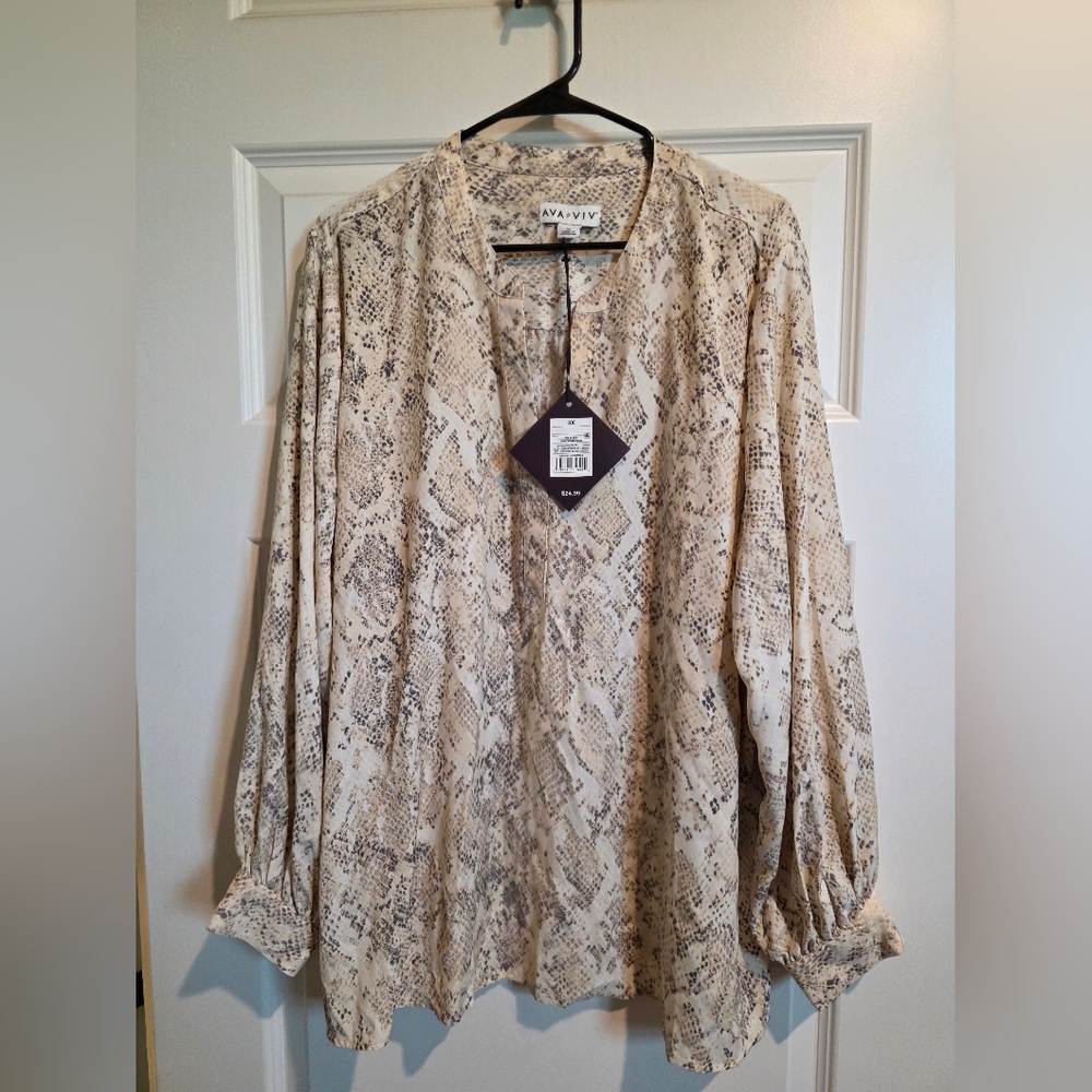 Ava & Viv Cream 3/4 Sleeve Relaxed Blouse
